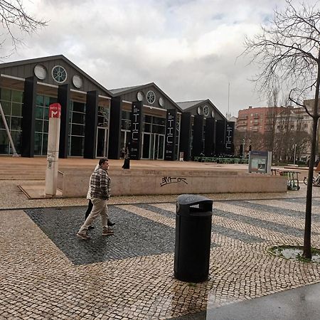 Appartamento Flat T1+1 Fully Eqquiped Lisbona Esterno foto